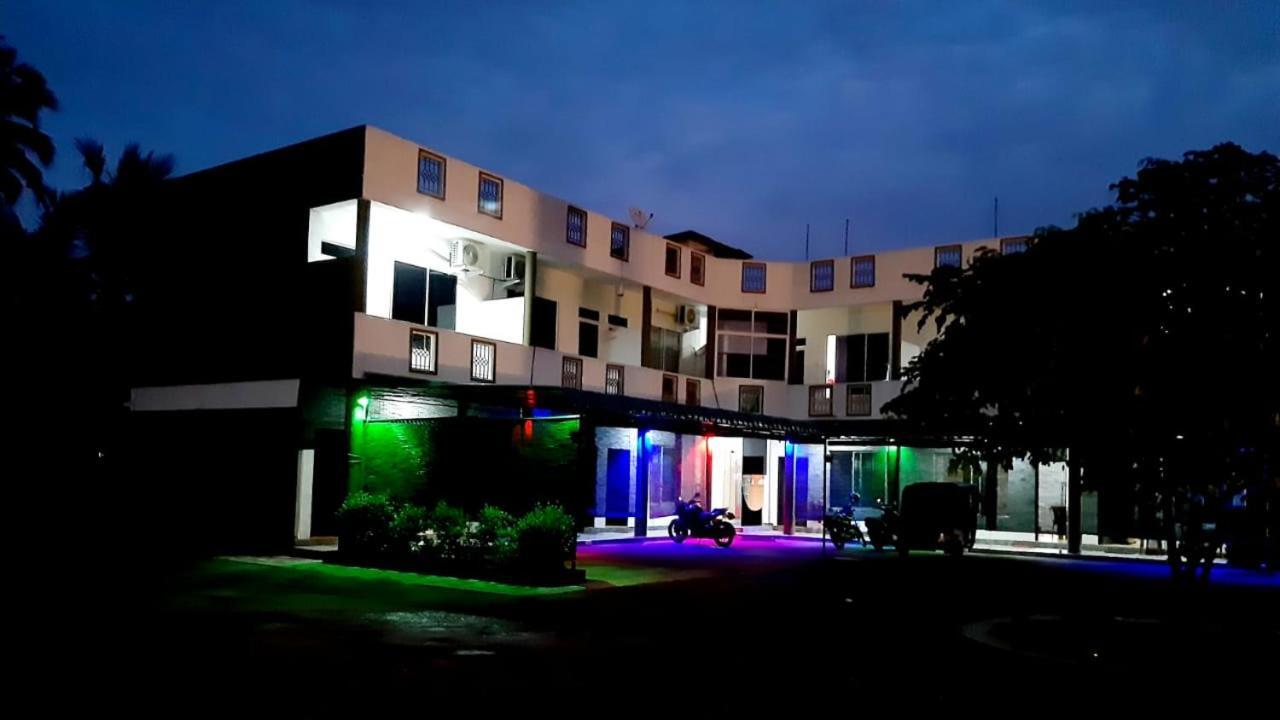 Kanora Lake Resort Maharagama Exterior photo